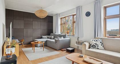 Spacious 3-Bedroom Family
Near Lalandia & Knuthenborg Safari Park