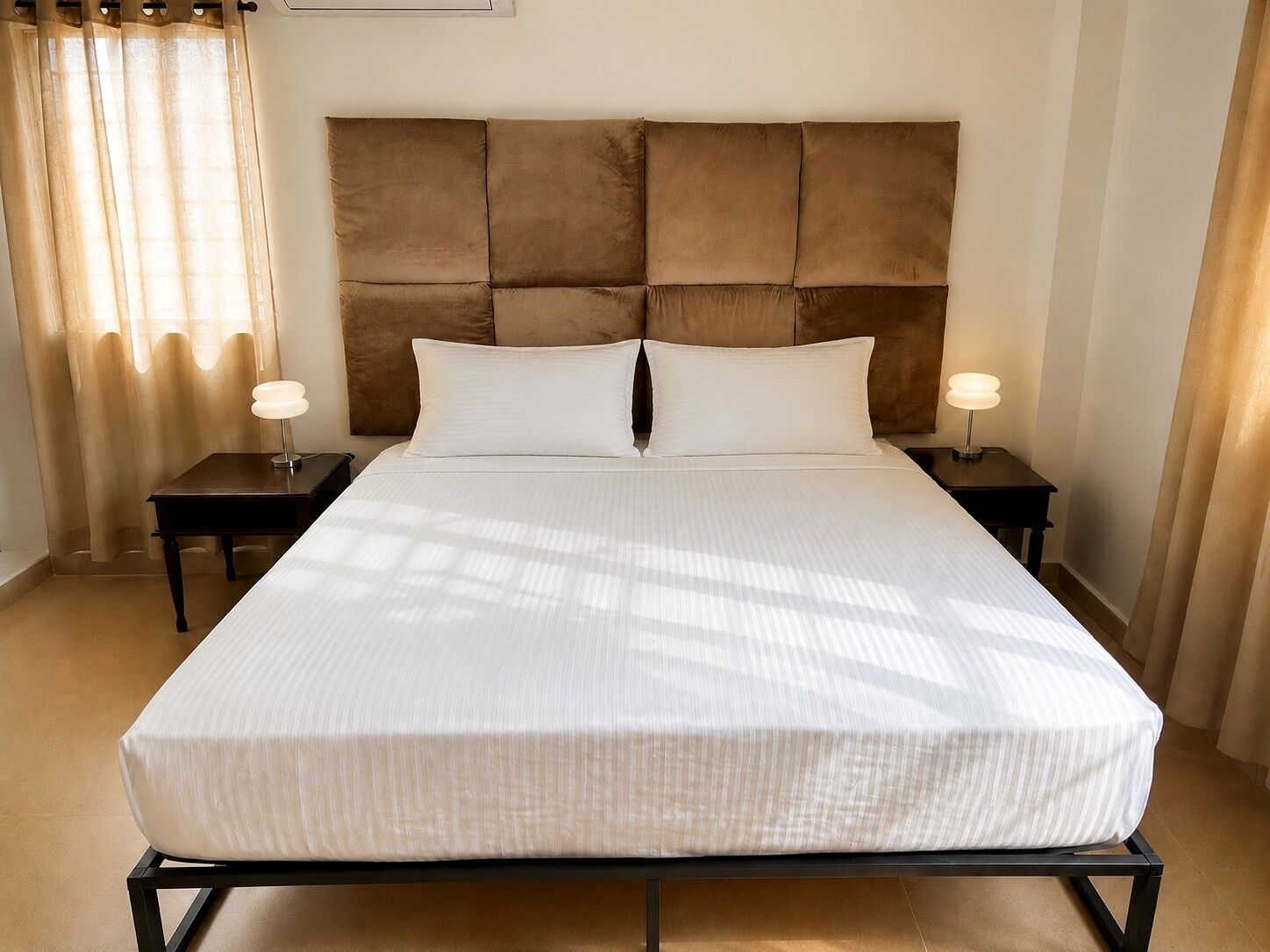 In-room safe, free WiFi