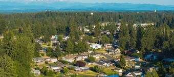 Waterfront Spanaway lake -Private Dock, Kayaks, Sleeps 15 -AC