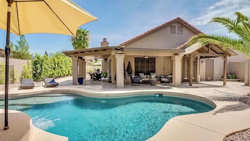 Endless Summer Oasis by Avantstay Private Pool + Hot Tub + Putting Green Rooftop + Near Golf