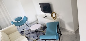 Living area - Aval Luxury Suites (Mombasa)