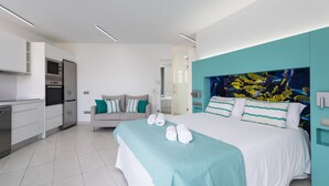Room - Apartment in Las Palmas Near Canteras (Las Palmas de Gran Canaria)