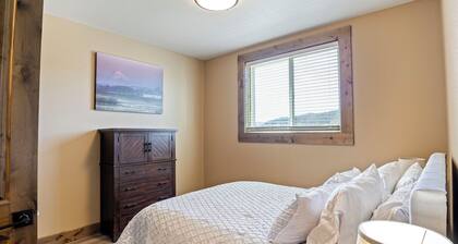 Beautiful 2-bedroom apartment in Sutherlin - Minutes from I-5!