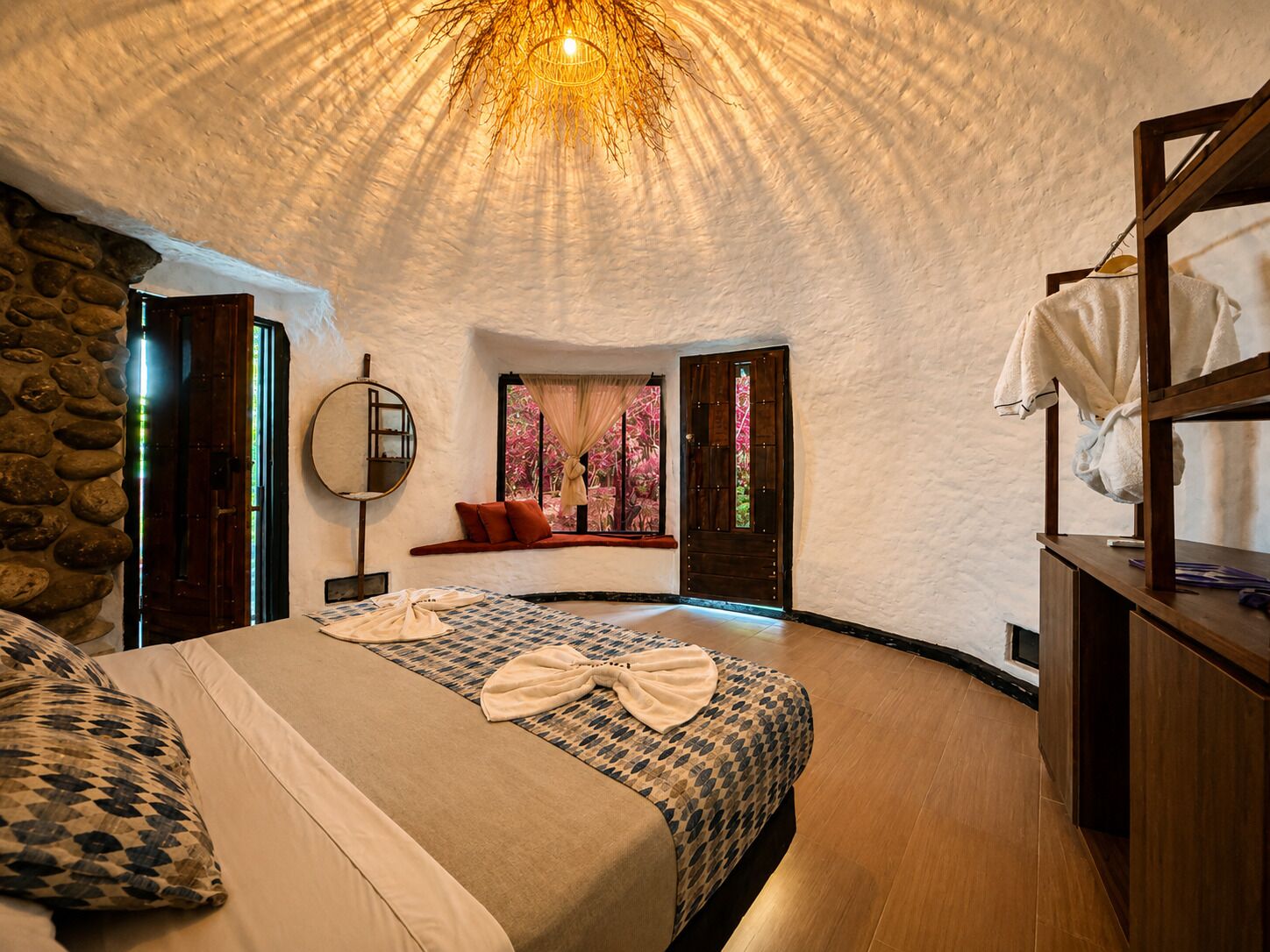 Superior Cabin, Garden View | Peralatan tempat tidur premium, Wi-fi percuma, dihias secara berasingan 