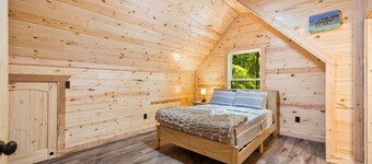 Brand New Creekside Seclusion in the Heart of Red River Gorge