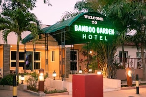 Exterior - BAMBOO GARDEN HOTEL (Serrekunda)