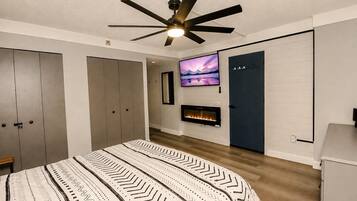 2 bedrooms, WiFi (free), bed sheets