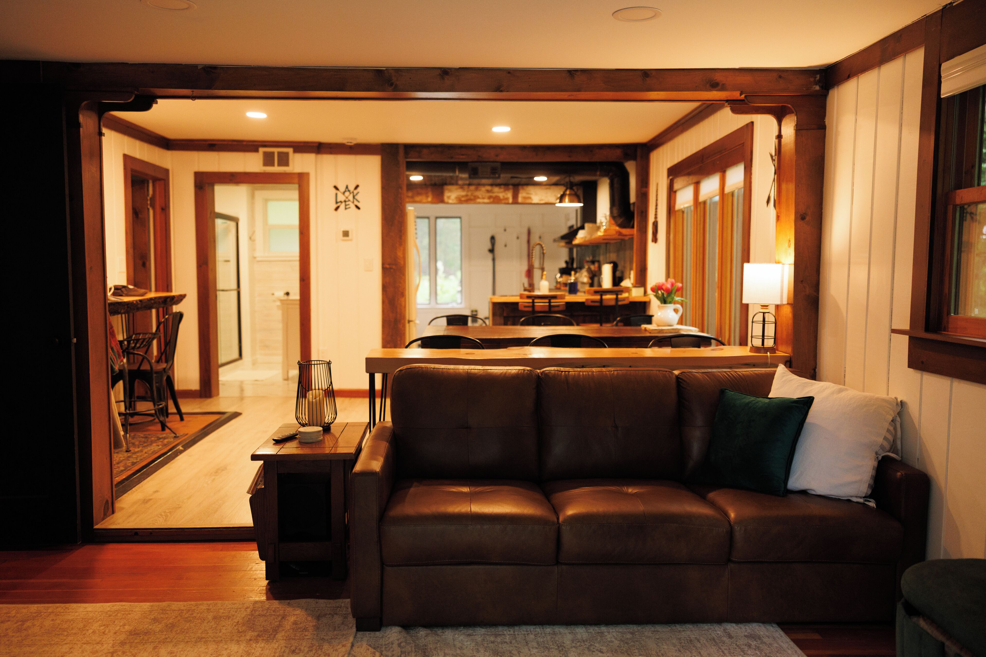 Smart TV, fireplace, DVD player, books