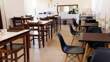 Desayuno buffet incluido todos los días