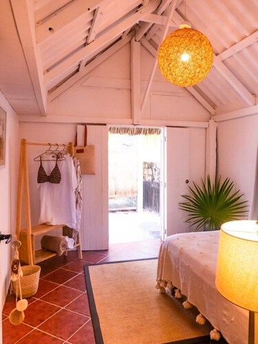 Guesthouse & Yoga Studio beachfront home: El Cuyo
