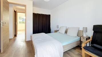 2 Schlafzimmer, Schreibtisch, kostenloses WLAN, Bettwäsche