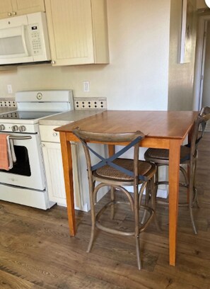 Dining - Smokiam RV Resort (Soap Lake)