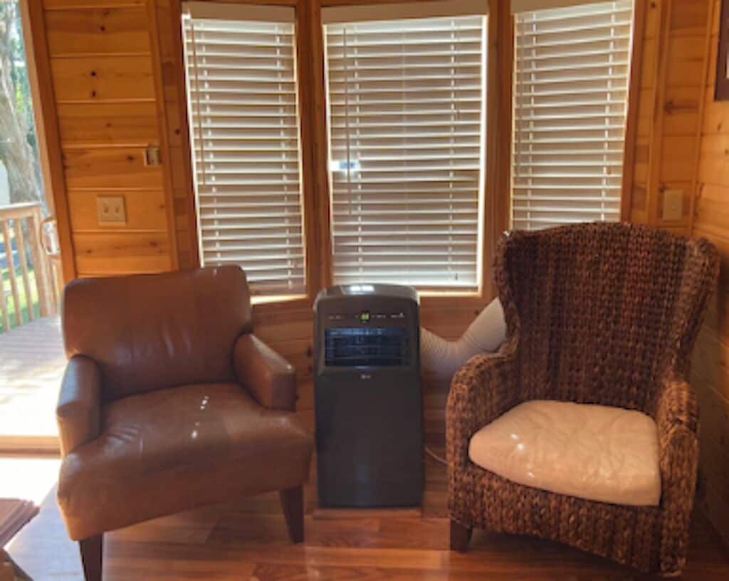 Family Cabin | Interior