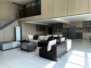 Living area - All Season Hotel (Lungga)