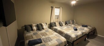 Enjoyable 4-bedroom house with AC in charming Big Spring