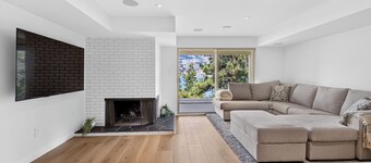 Lakefront Luxury on Okanagan Lake | Private Beach, Dock, Hot Tub & Sauna