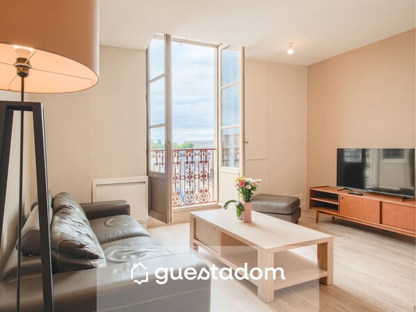 Living area - Le Doumer - Centre-ville - Petfriendly (Château-Gontier-sur-Mayenne)