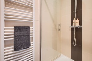 Bathroom - Le Doumer - Centre-ville - Petfriendly (Château-Gontier-sur-Mayenne)