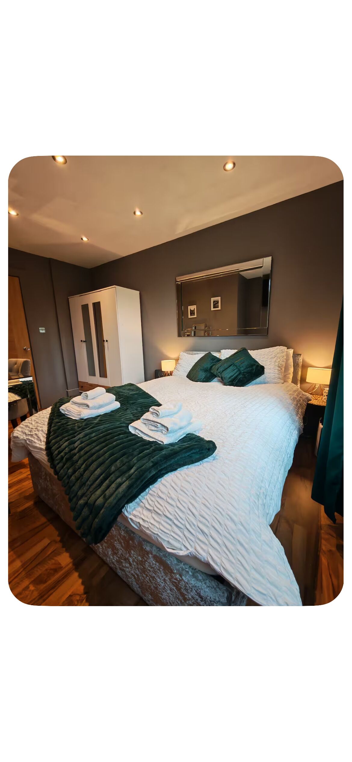 2 chambres, fer et planche à repasser, Wi-Fi, draps fournis