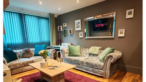 Living area - Etal Lane 2BR - Families & Contractors (Newcastle upon Tyne)