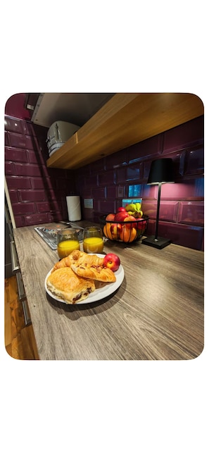 Dining - Etal Lane 2BR - Families & Contractors (Newcastle upon Tyne)