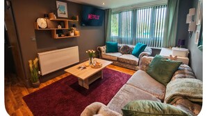Living area - Etal Lane 2BR - Families & Contractors (Newcastle upon Tyne)