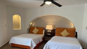 Standard Room, Garden View | Blackout drapes, iron/ironing board, WiFi (free) - Hotel Maridelfi Restaurante & Bar (Tequisquiapan)