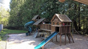 Children’s area - The Blue Barnacle: Relaxing Island Getaway with Fiber Internet! (Shelton)