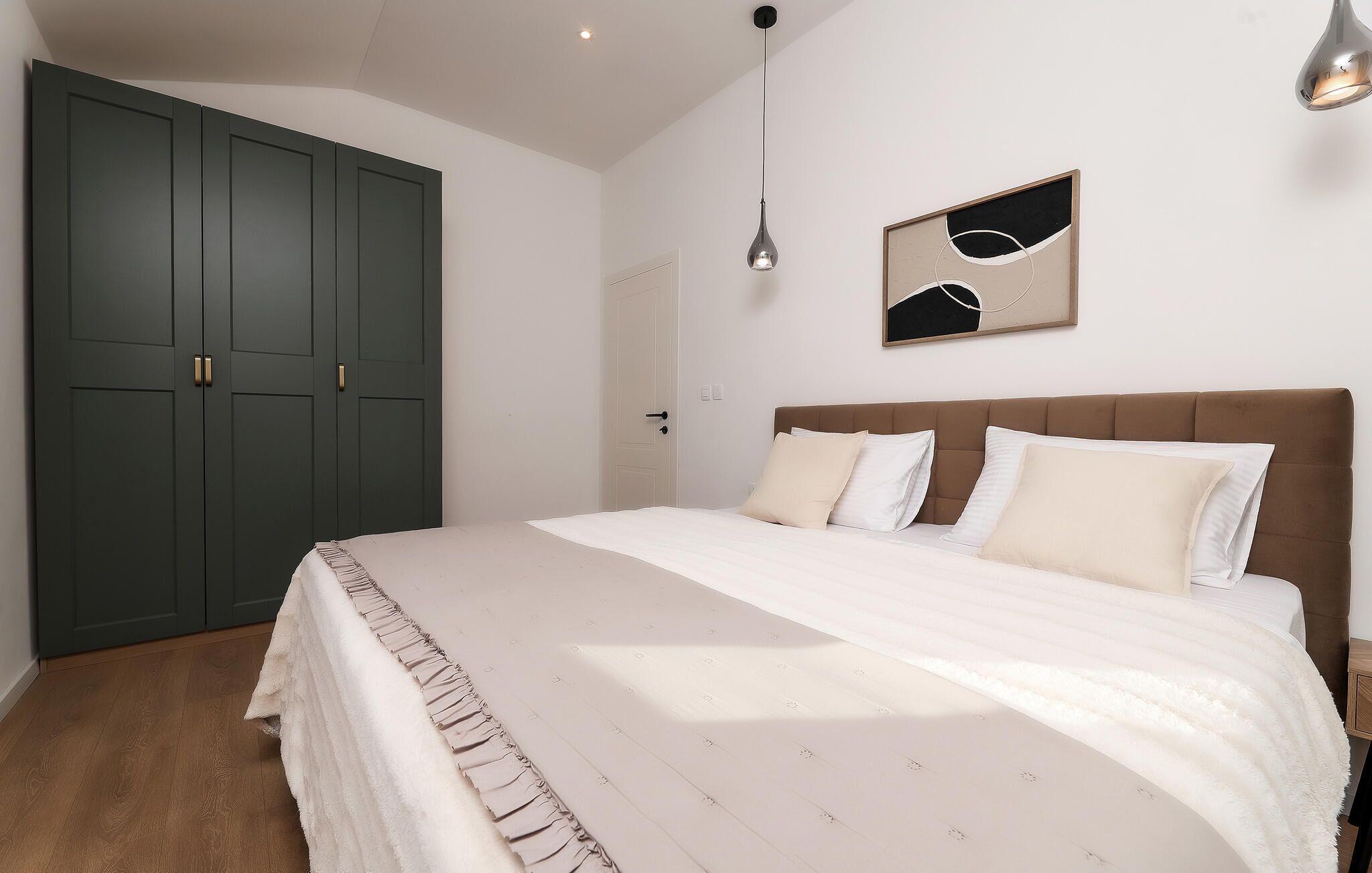 4 bedrooms, WiFi (free)