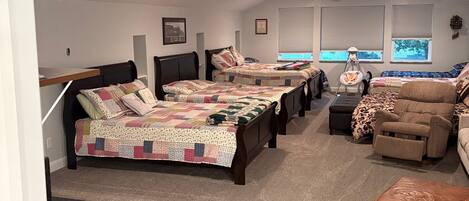 1 bedroom, iron/ironing board, Internet, bed sheets
