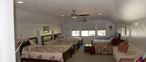 1 bedroom, iron/ironing board, Internet, bed sheets