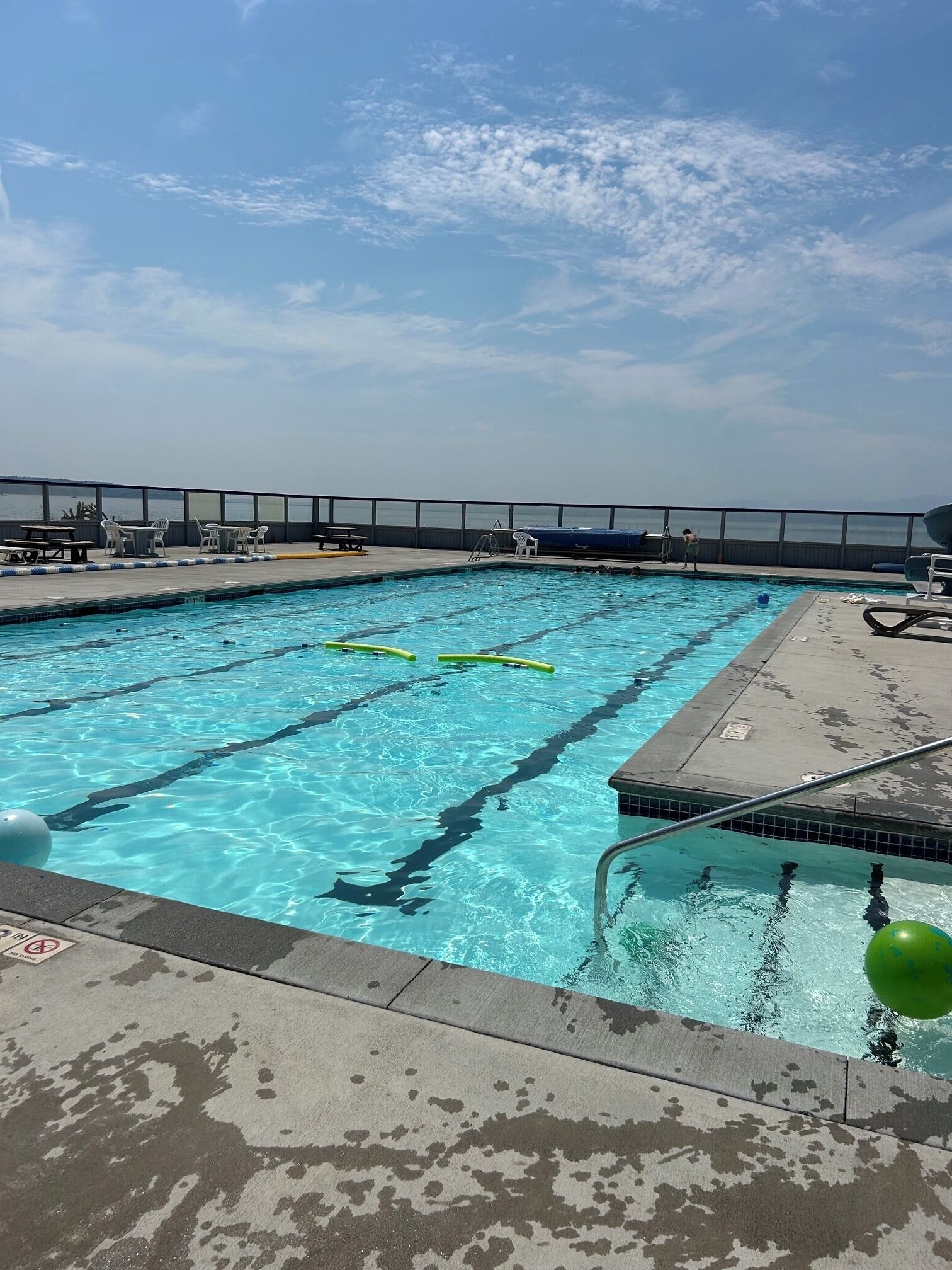 Piscine extérieure, piscine chauffée