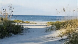 Liegestühle, Strandtücher