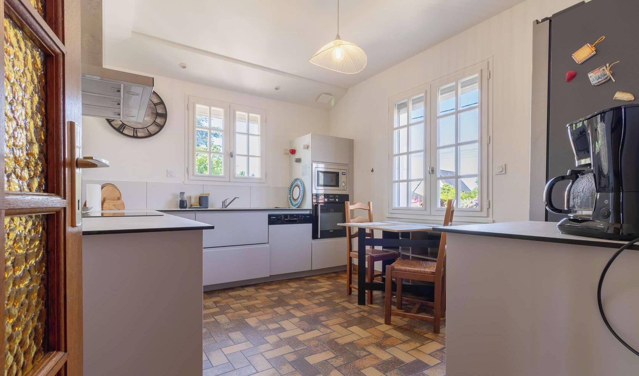 Kühlschrank, Mikrowelle, Ofen, Toaster