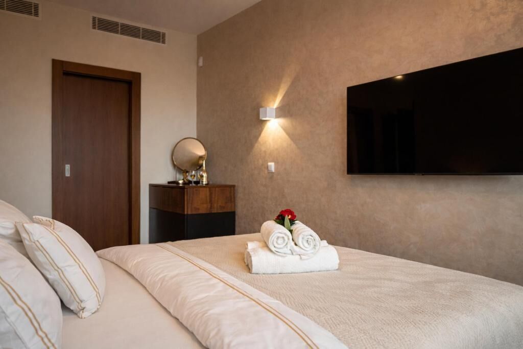 Apartment, River View | In-room safe, blackout curtains, iron/ironing board, free WiFi