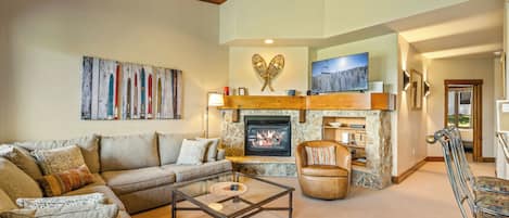 Smart TV y chimenea