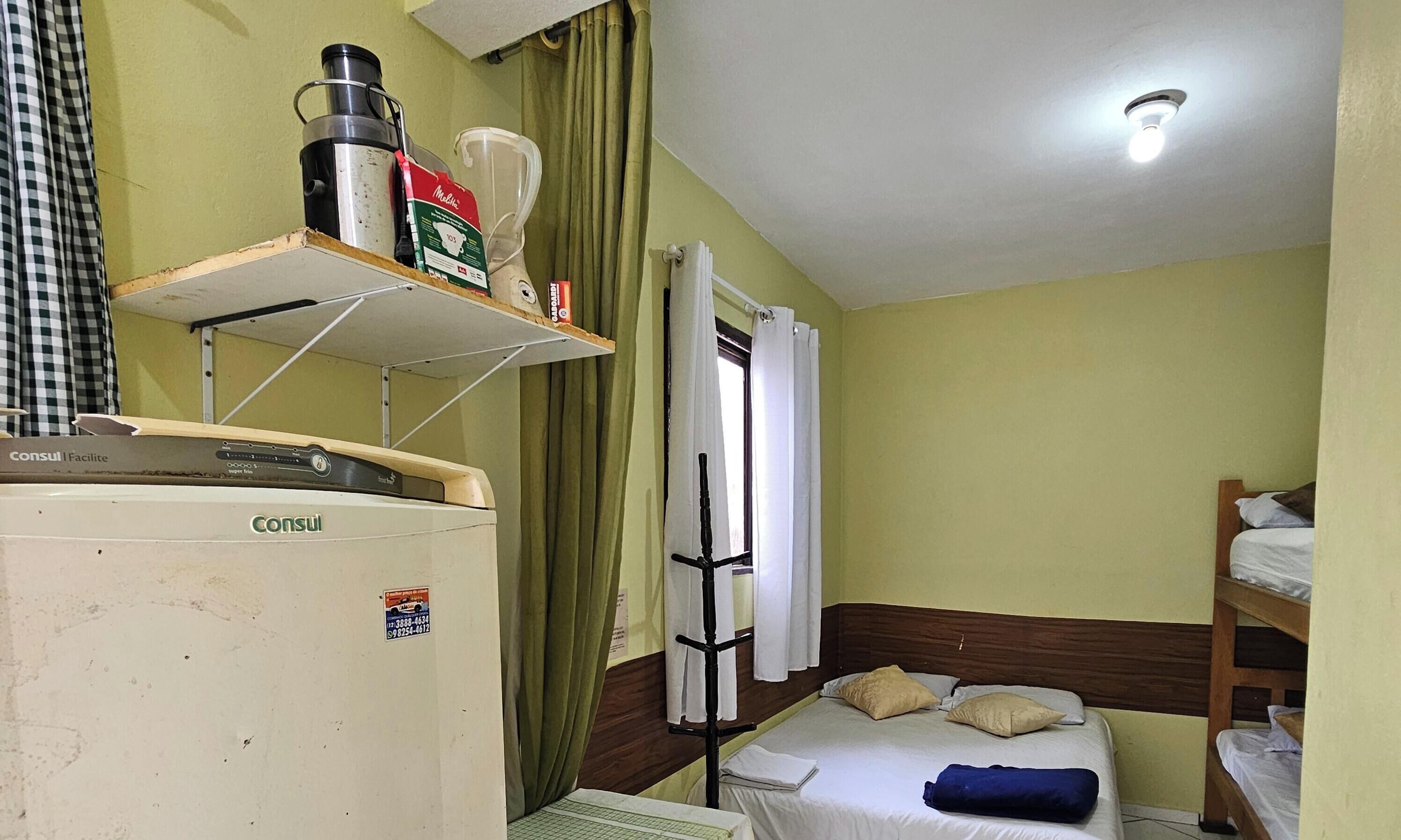 1 dormitorio, escritorio, tabla de planchar con plancha y wifi gratis