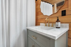Towels, toilet paper - Everything, In Montana, All At Once (Saint Regis)