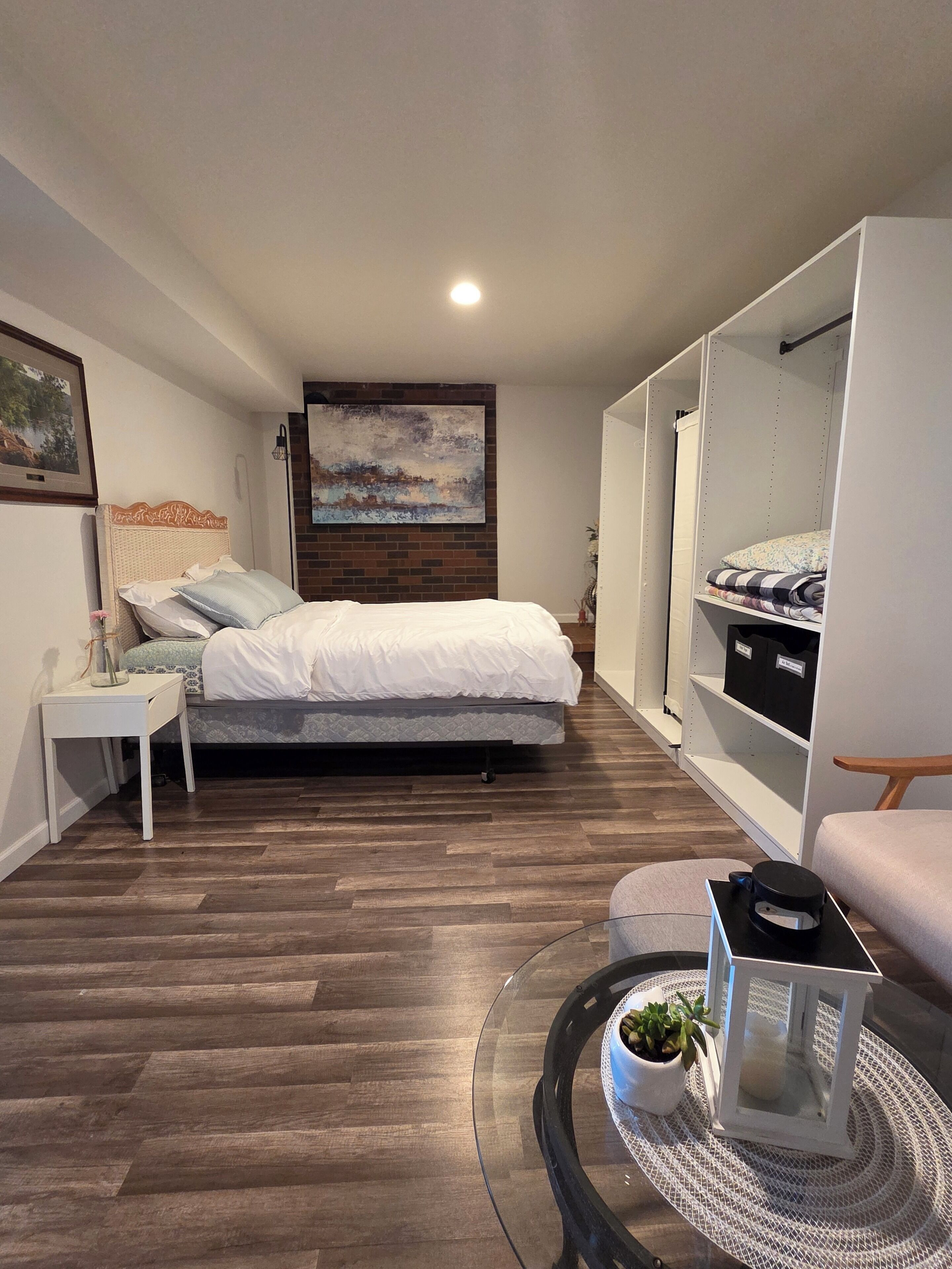 3 habitaciones, tabla de planchar con plancha y wifi gratis 