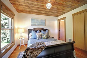 2 Schlafzimmer, Schreibtisch, Bügeleisen/Bügelbrett, WLAN
