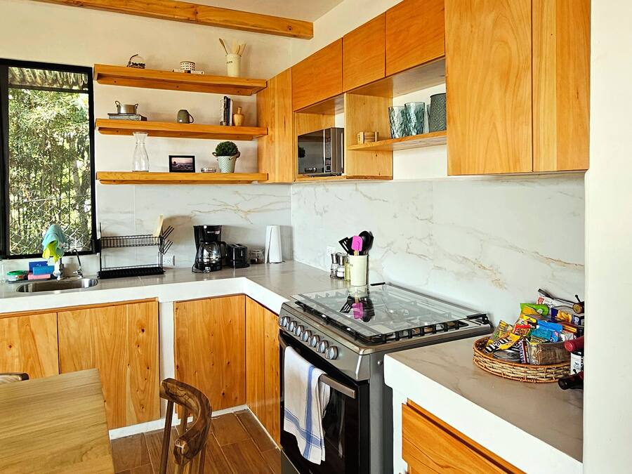 Family Villa, Partial Lake View | Private kitchen