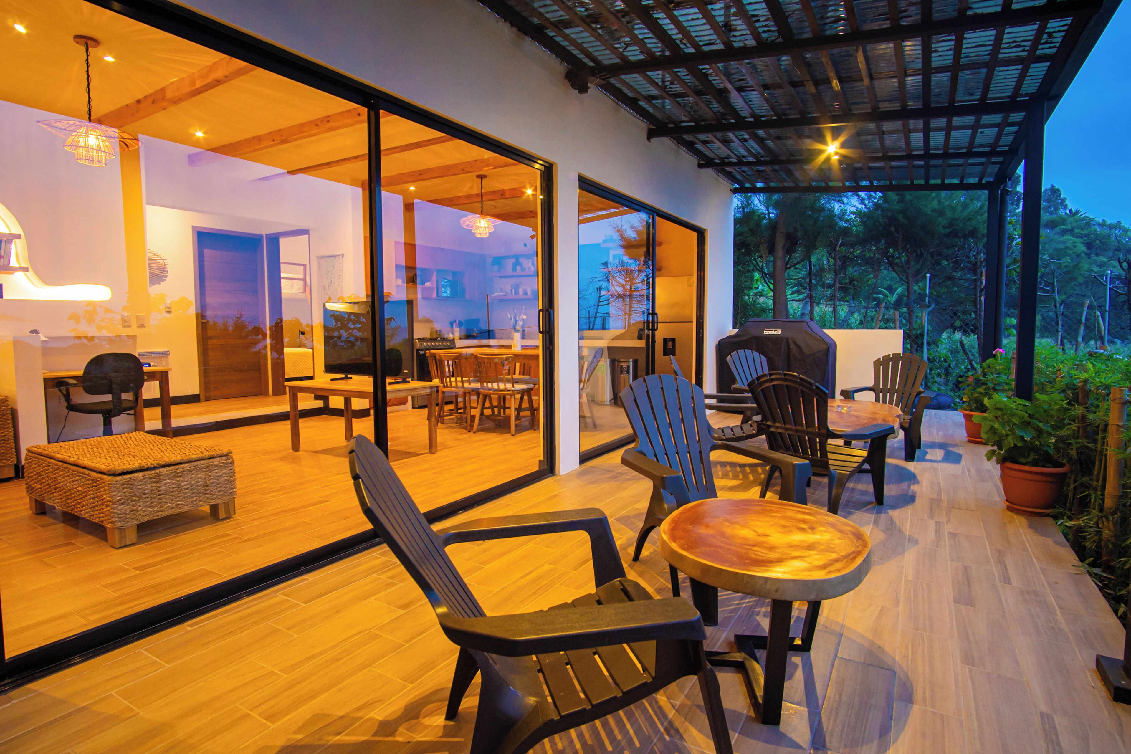 Premier-Villa, Seeblick | Speisen im Freien