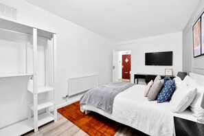 2 chambres, fer et planche à repasser, Wi-Fi, draps fournis