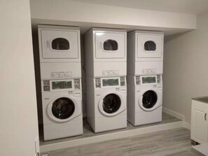 Complex laundry room - Creekside | Walk to Gondola | Quiet Studio (Whistler)