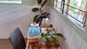 豪華小木屋, 露台, 花園景 | 用餐區