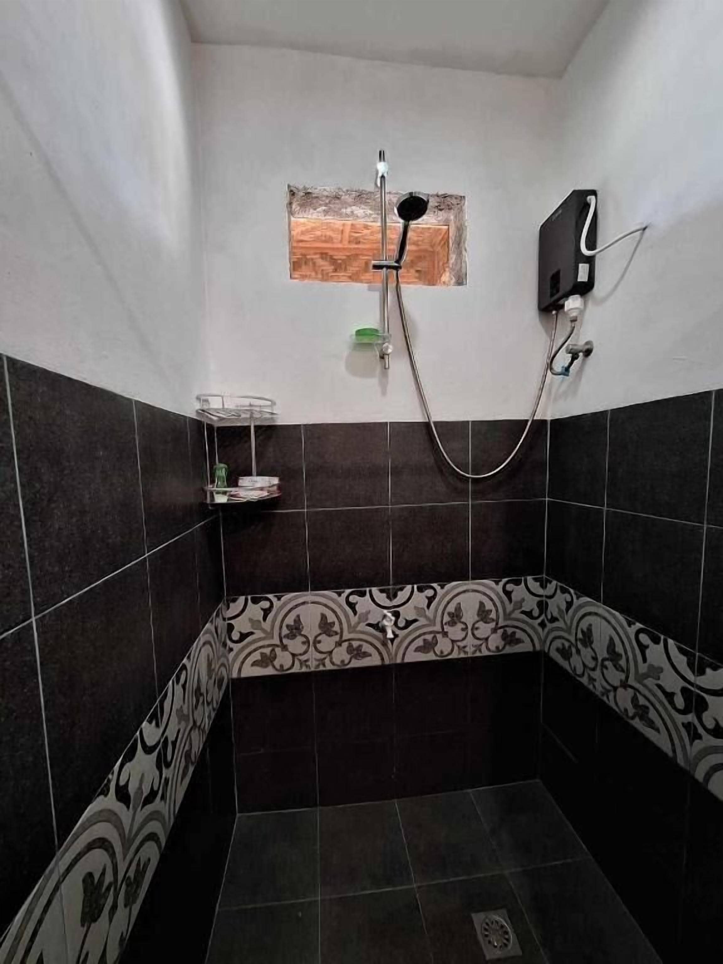 Chalet Deluxe, balcón, vista al jardín | Baño