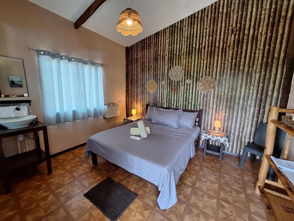 Chambre Simple, balcon, vue jardin | Chambres insonorisées, fer et planche à repasser, Wi-Fi gratuit