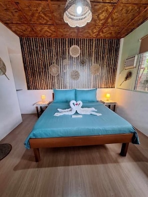 Chalet Deluxe, balcon, vue jardin | Chambres insonorisées, fer et planche à repasser, Wi-Fi gratuit