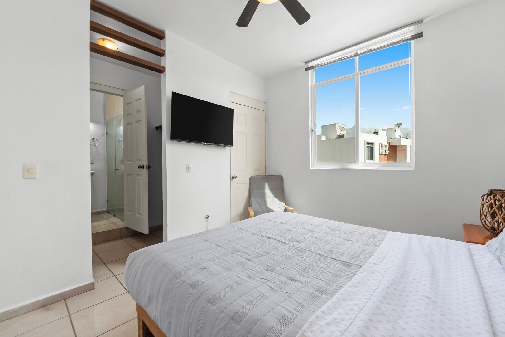 3 Schlafzimmer, Bügeleisen/Bügelbrett, Bettwäsche