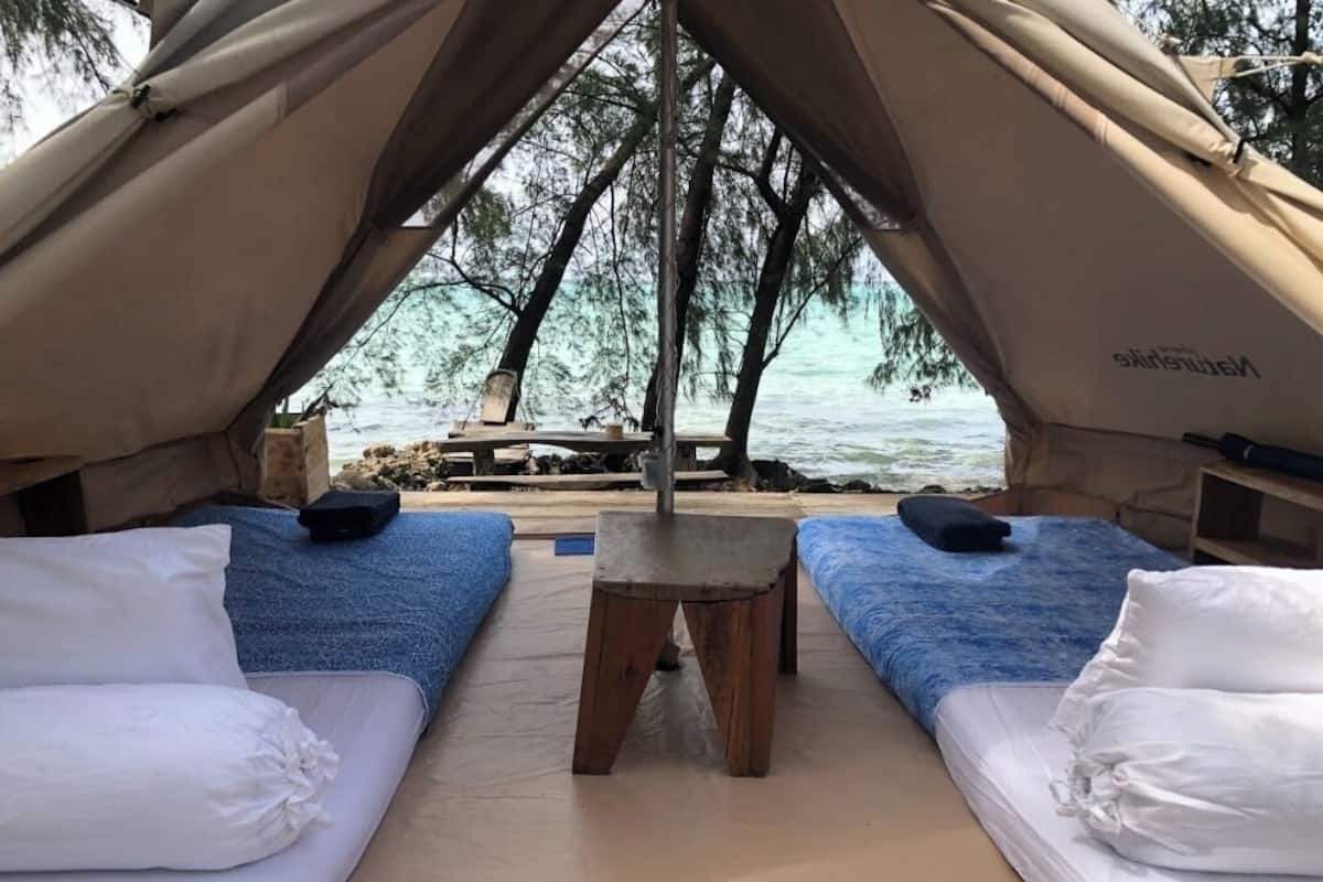 Superior Tent, Sea View